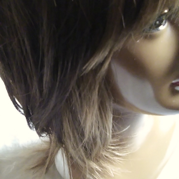 Ladies wig - Picture 11 of 16